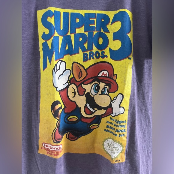 🚫SOLD - Nintendo Super Mario Bros 3 t-shirt Small size - Picture 3 of 3